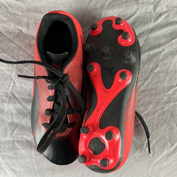 Toddler Boys Puma Soccer Cleats Size 13 - Picture 3 of 4